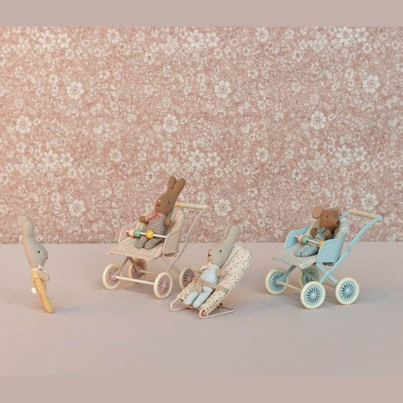 Maileg Stroller baby mouse rose