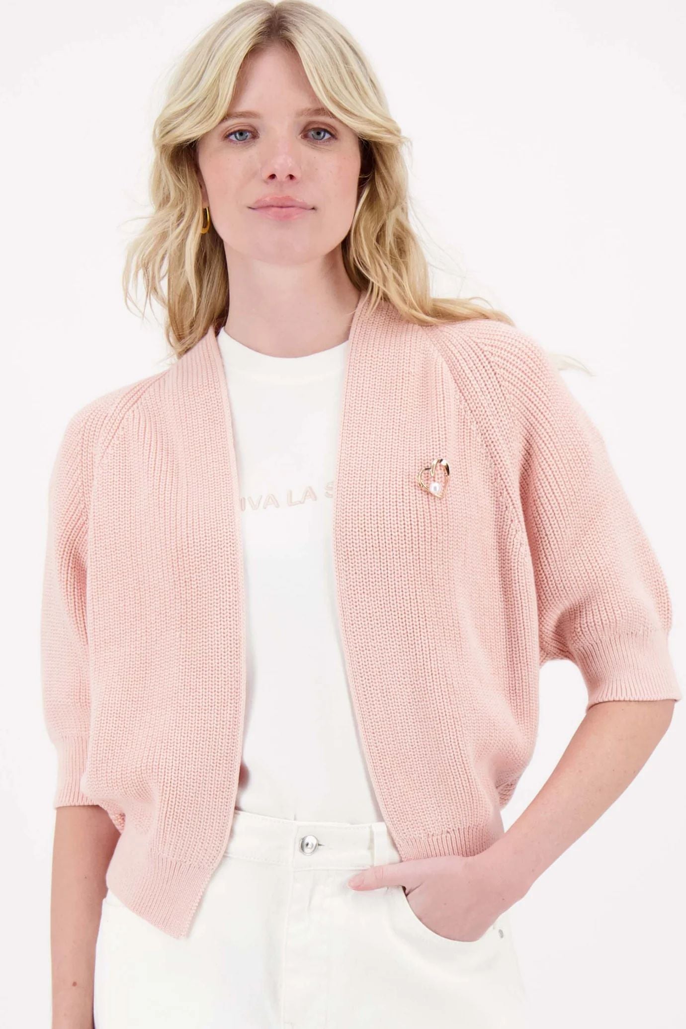 Vest met vleermuis mouwen met broche soft pink