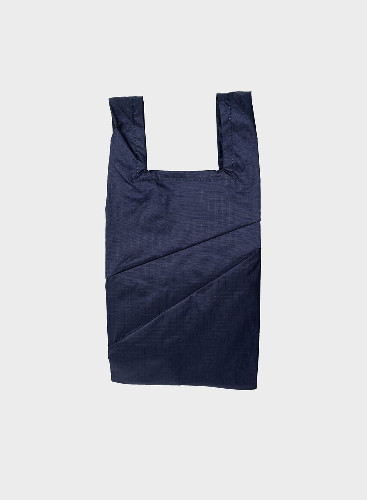 The new shopping bag mono water medium