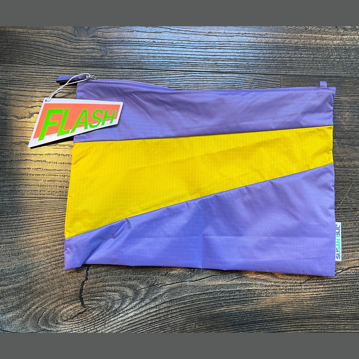 The new pouch treble & tv yellow large