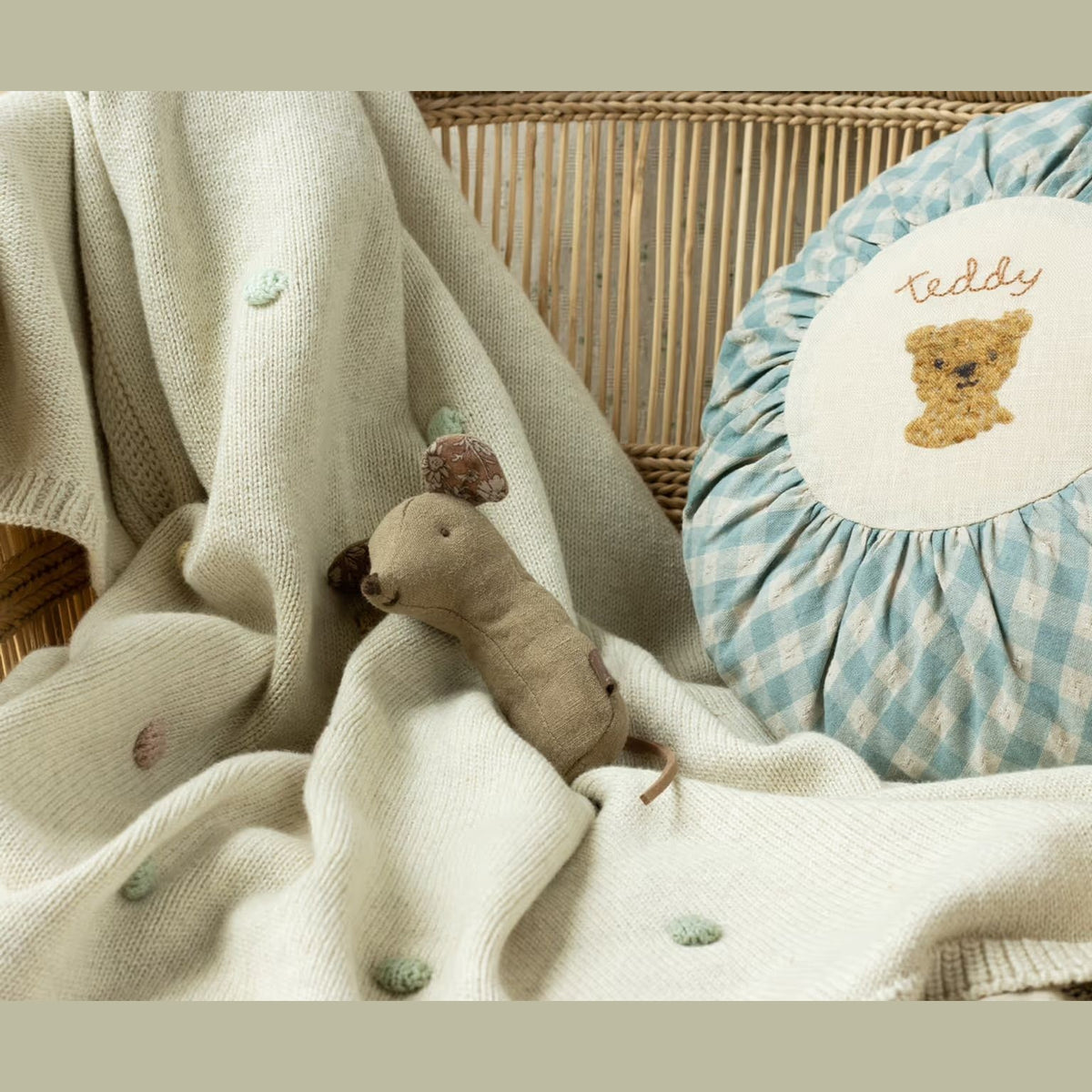 Maileg lullaby friends mouse rattle light umber