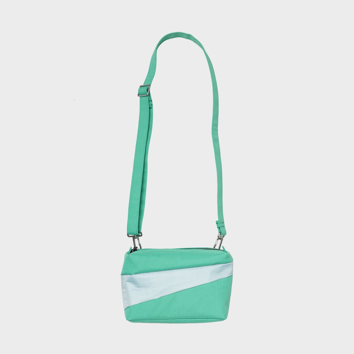 The new bum bag holly green & surf spray small
