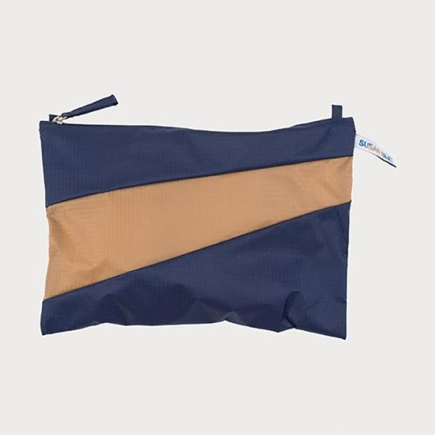 Susan Bijl the new pouch navy & camel medium