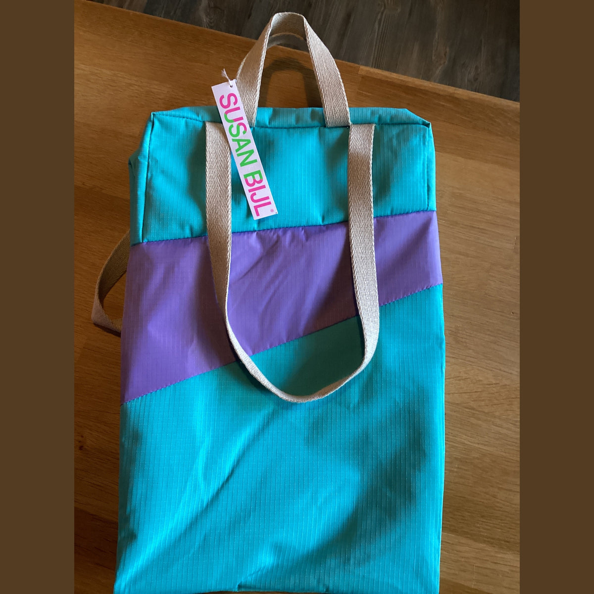 Susan Bijl the new tote bag drive & treble Medium