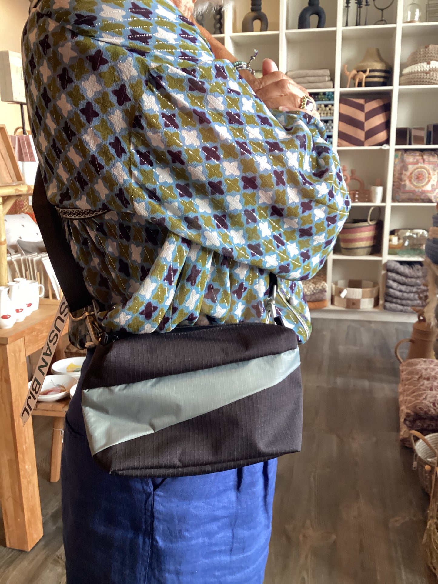 Susan Bijl the new bum bag black & grey S