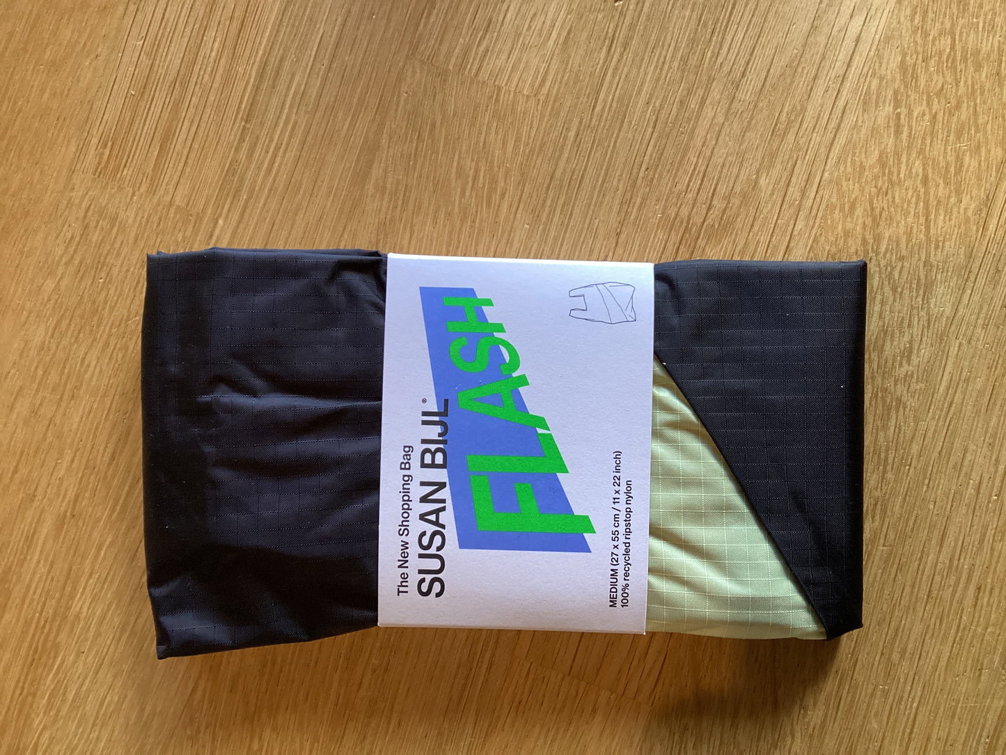 Susan Bijl the new shopping bag black & joy M