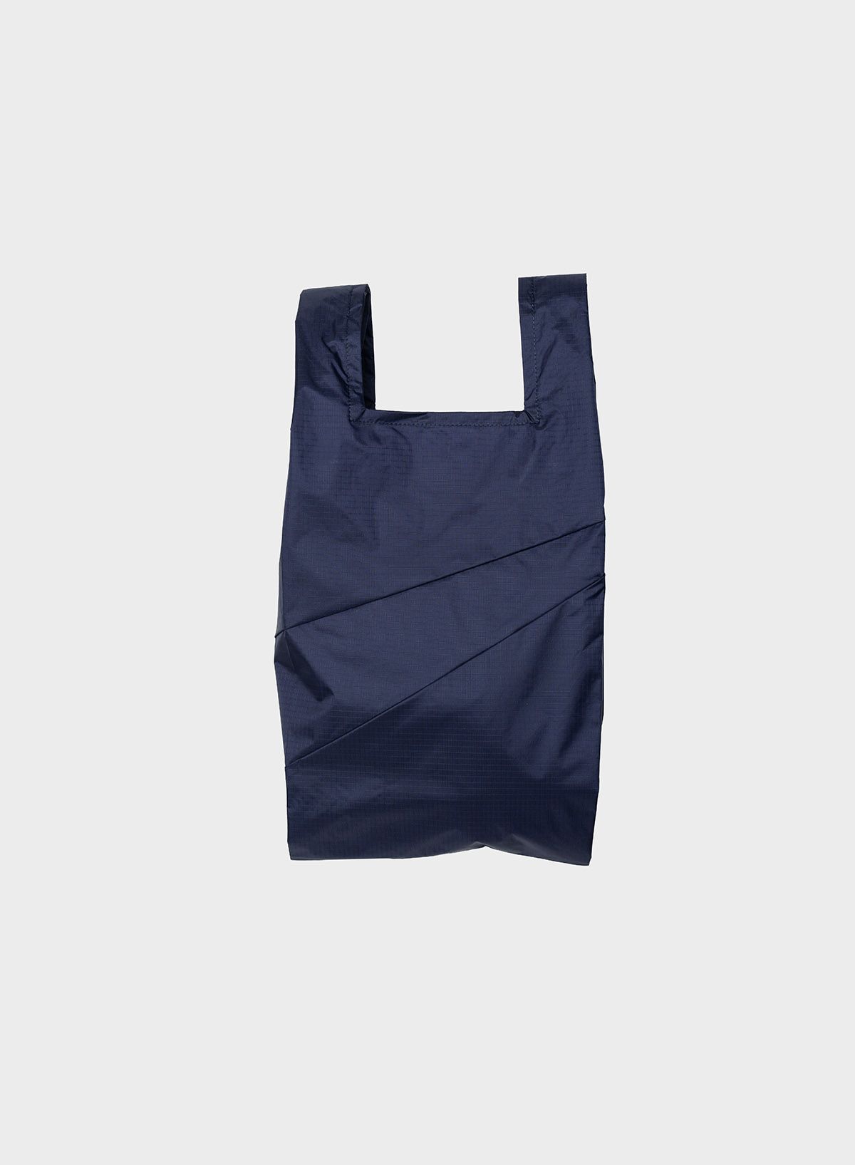 The new shopping bag mono water small