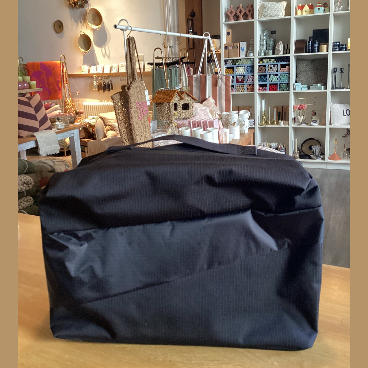 Susan Bijl the new 24/7 bag Black & black