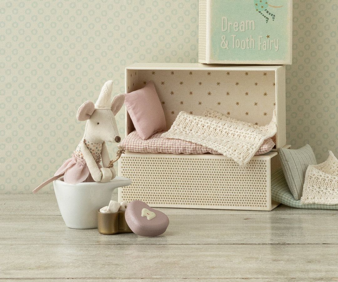 Tooth fairy mouse little sister in Matchbox