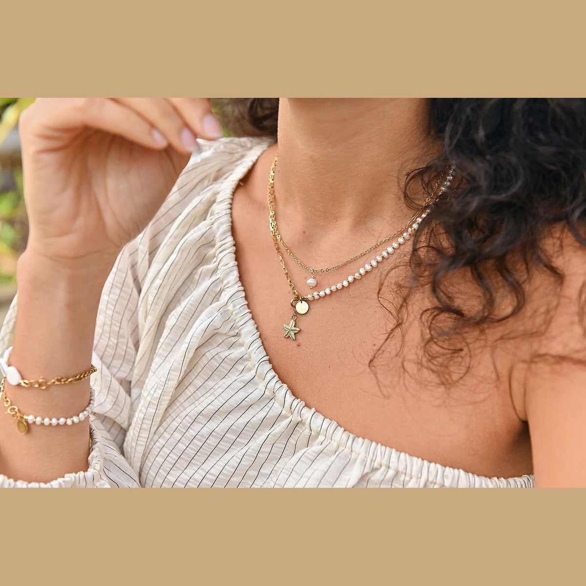 Solid Gold base necklace Sira
