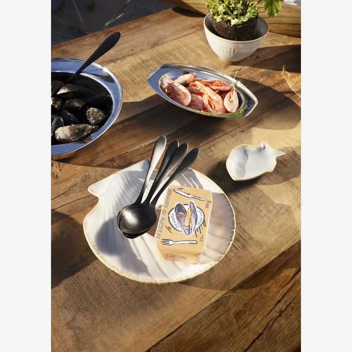Madam stoltz stoneware sea shell tray White 1