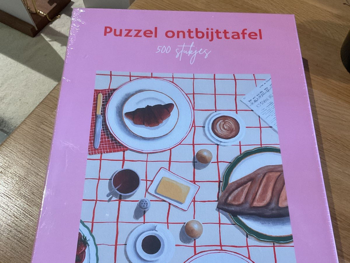 Streken van Agnes puzzel groot ontbijttafel