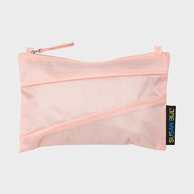 The new pouch mono tone small