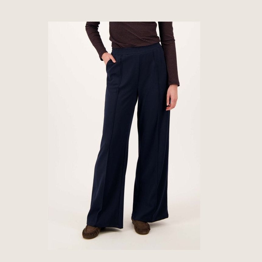 Zusss Broek met superstretch en naad middenvoor