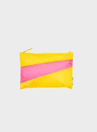 The new pouch tv yellow & fluo pink medium
