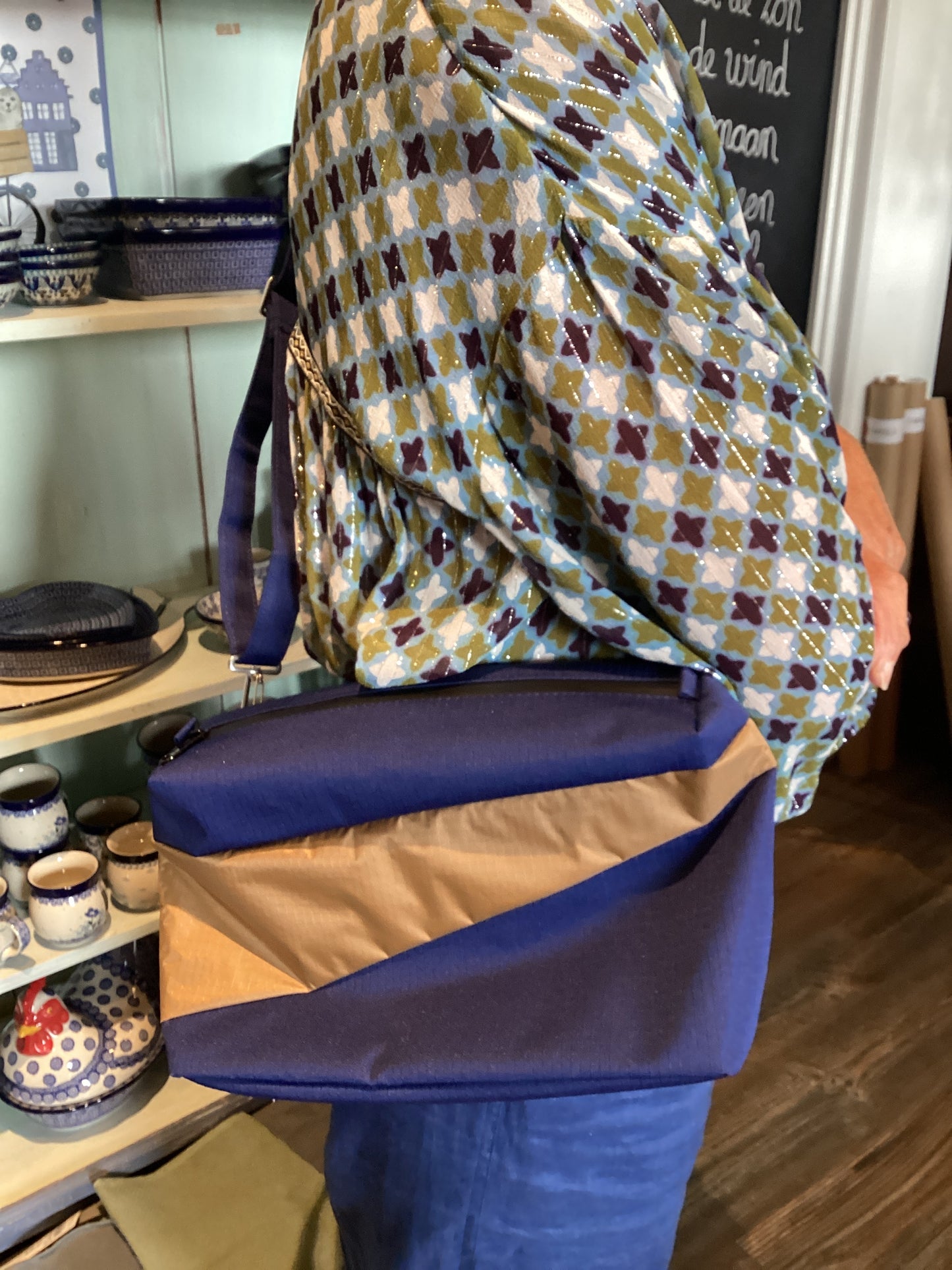 Susan Bijl the new bum bag navy & camel M