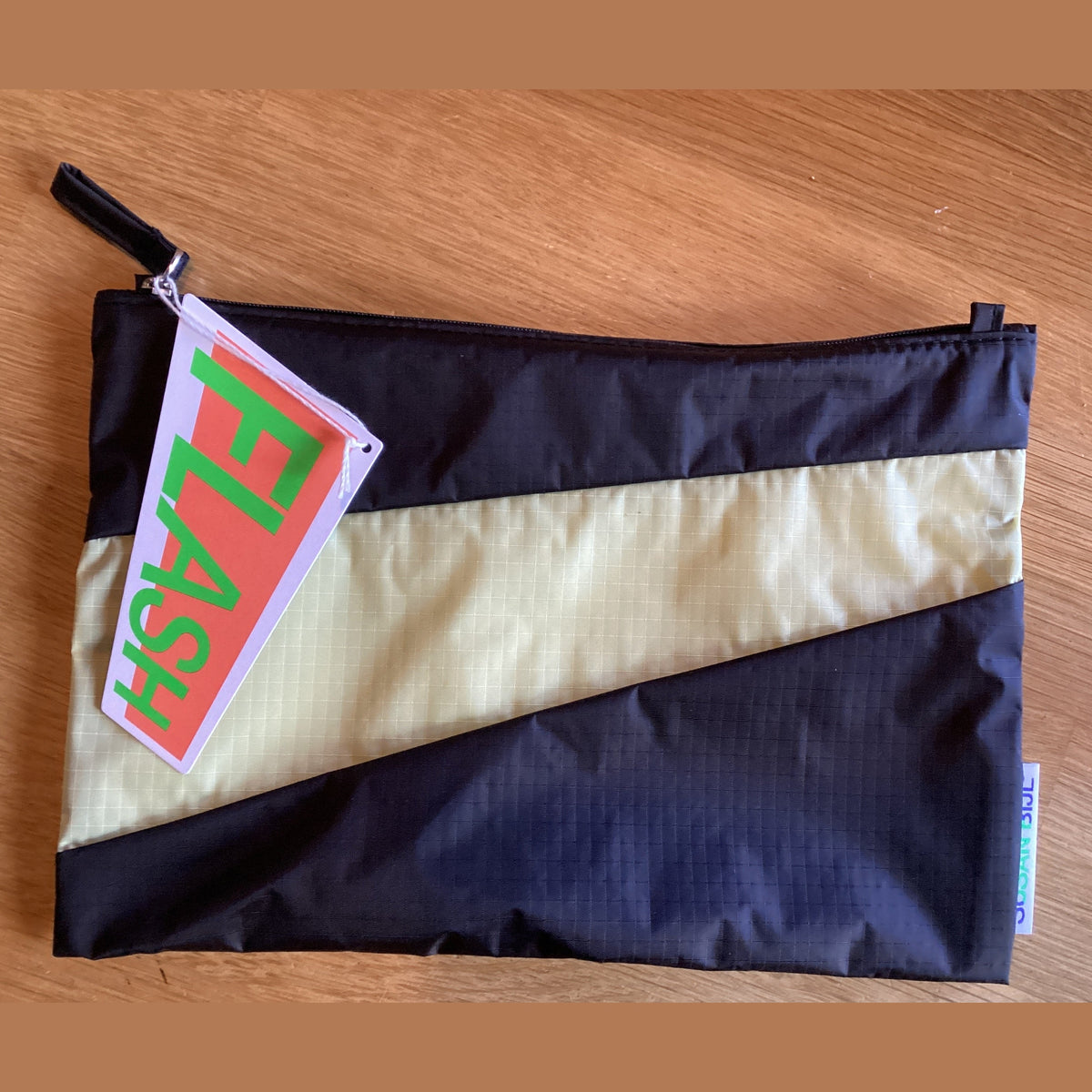 The New Pouch Black & Joy Medium