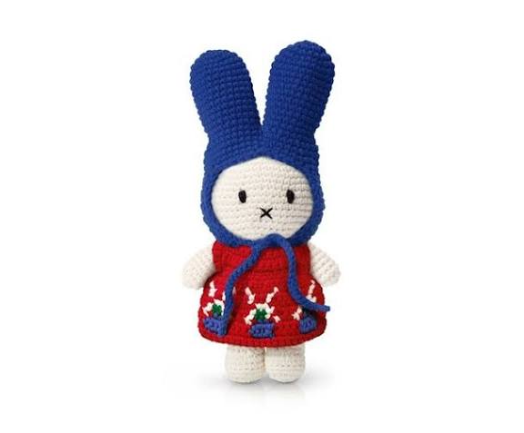 Miffy / Nijntje and her windmill dress + blue hat