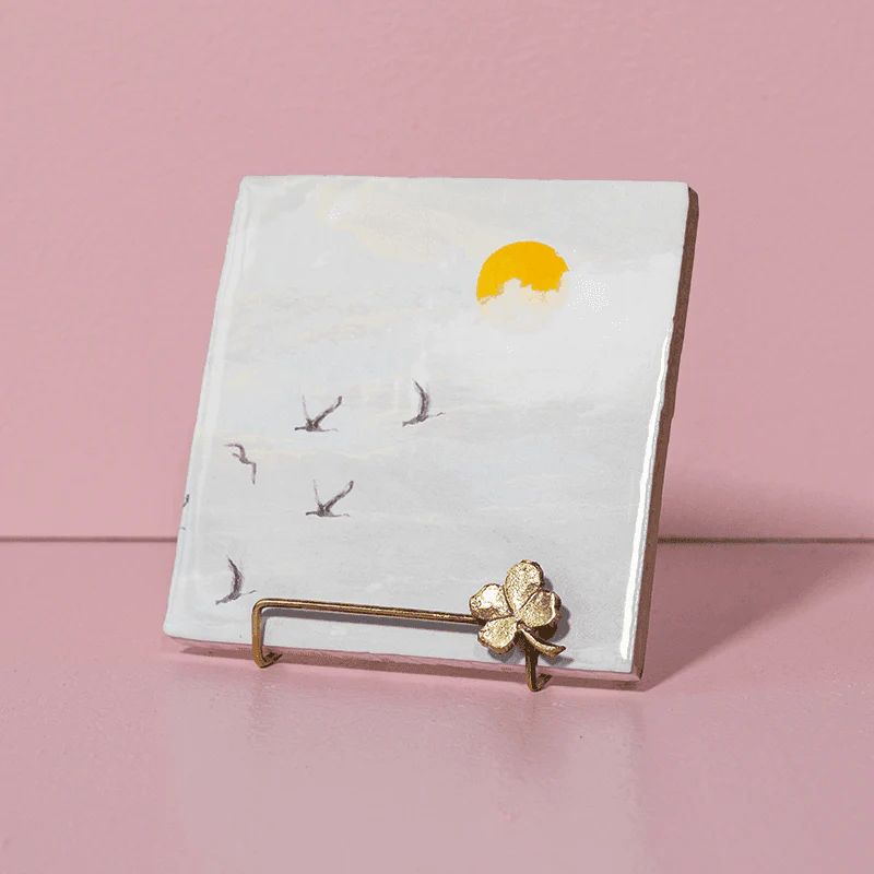 Storytiles golden stand clover
