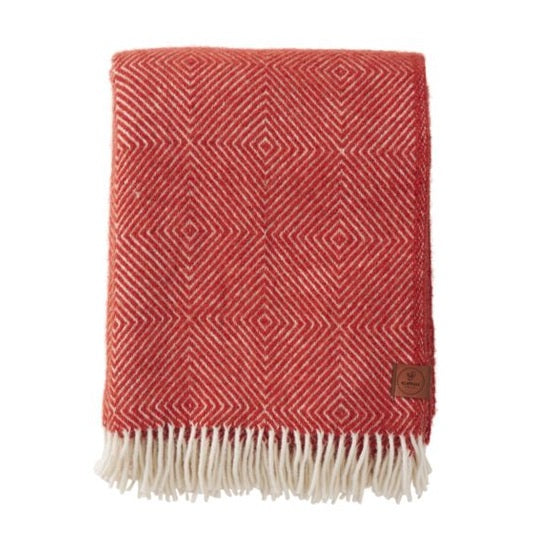 Klippan gooseye red 25% recycled & 75% eco lambswool