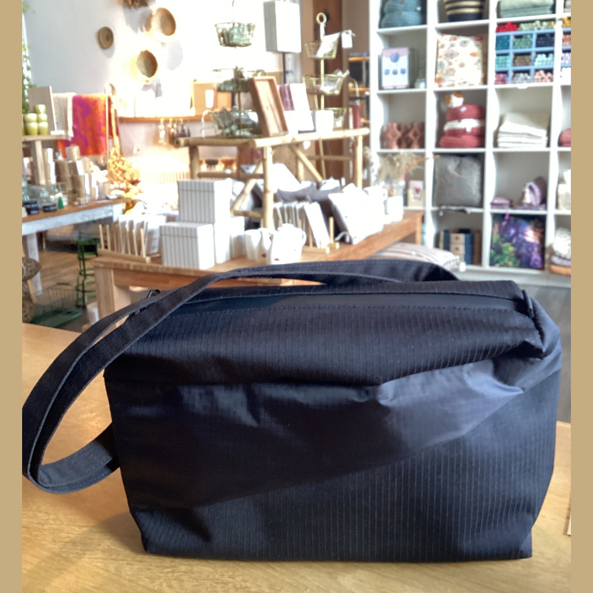 Susan Bijl the new bum bag black & black M