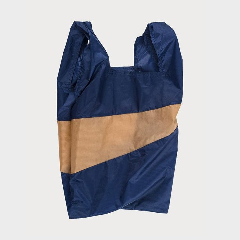 The new Shopping Bag Navy & Camel Medium