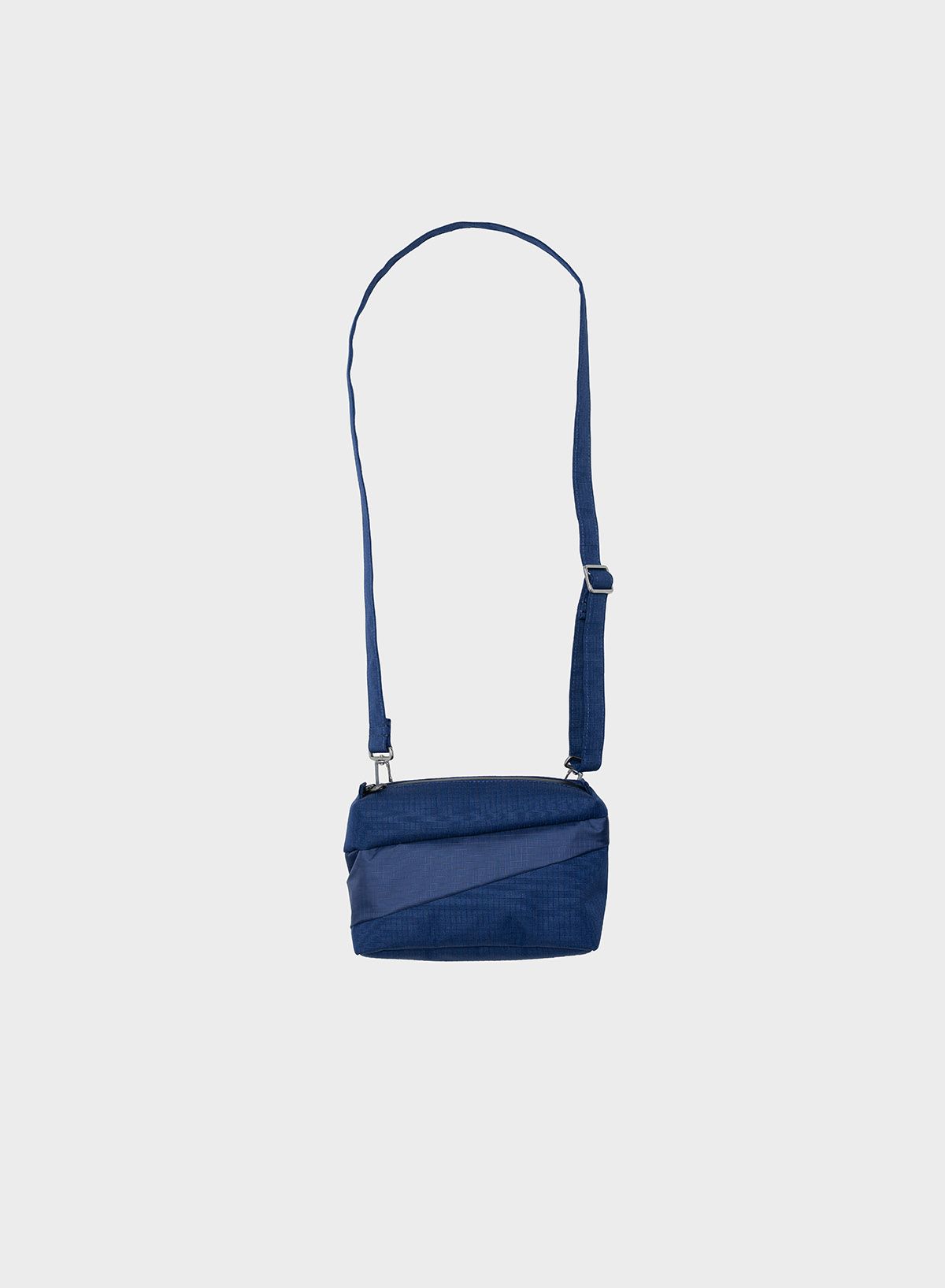 Susan Bijl the new bum bag mono navy small