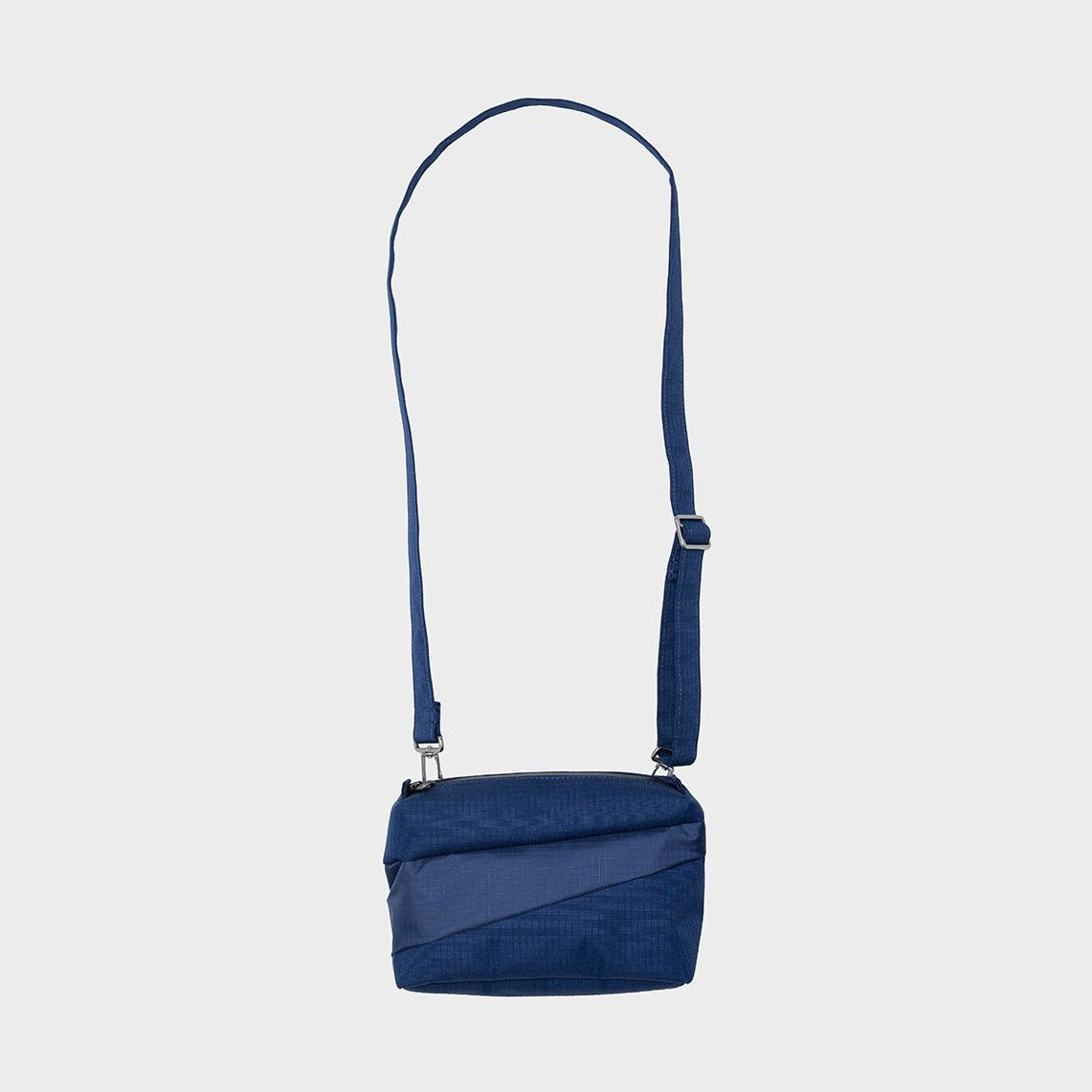 Susan Bijl the new bum bag mono navy small