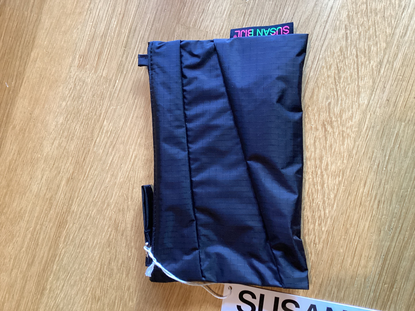 Susan Bijl the new pouch black & black S