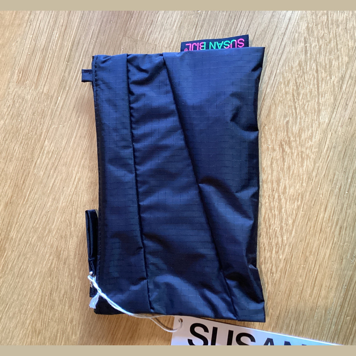 Susan Bijl the new pouch black & black S