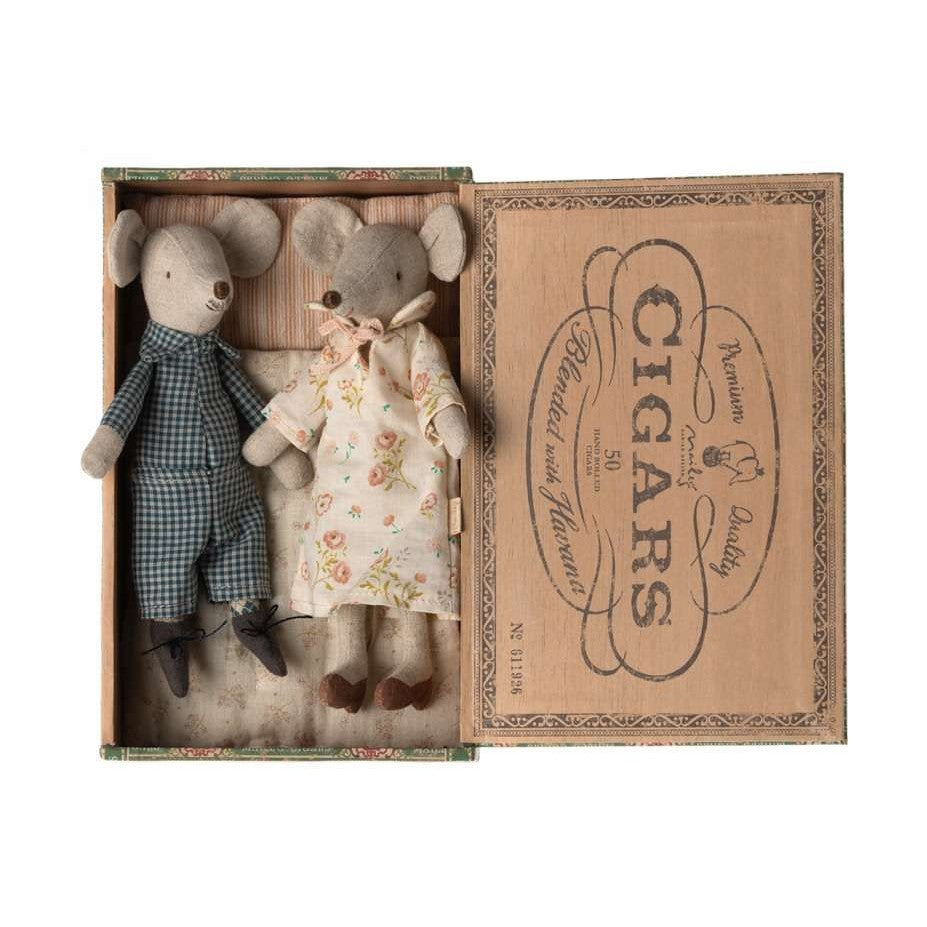 Maileg grandma and grandpa mice in cigarbox