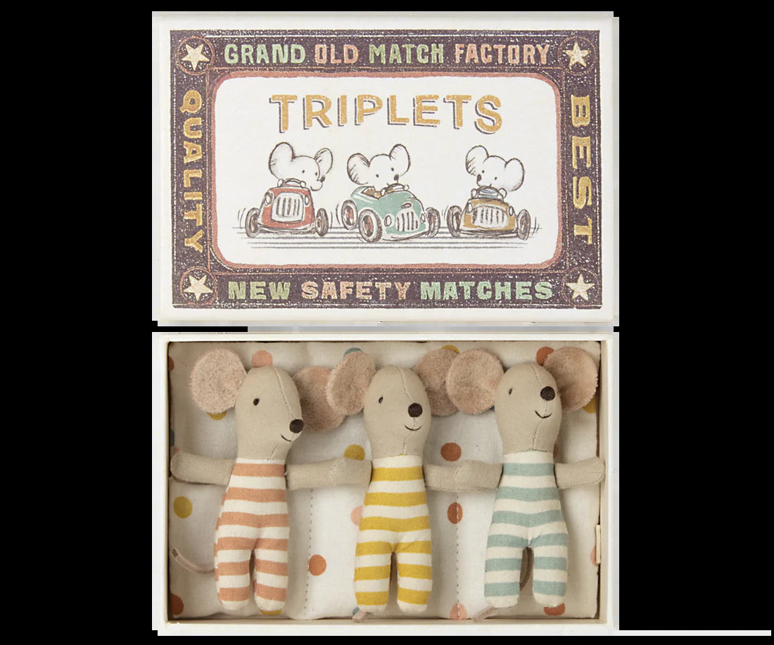 Triplets baby drieling in luciferdoosje