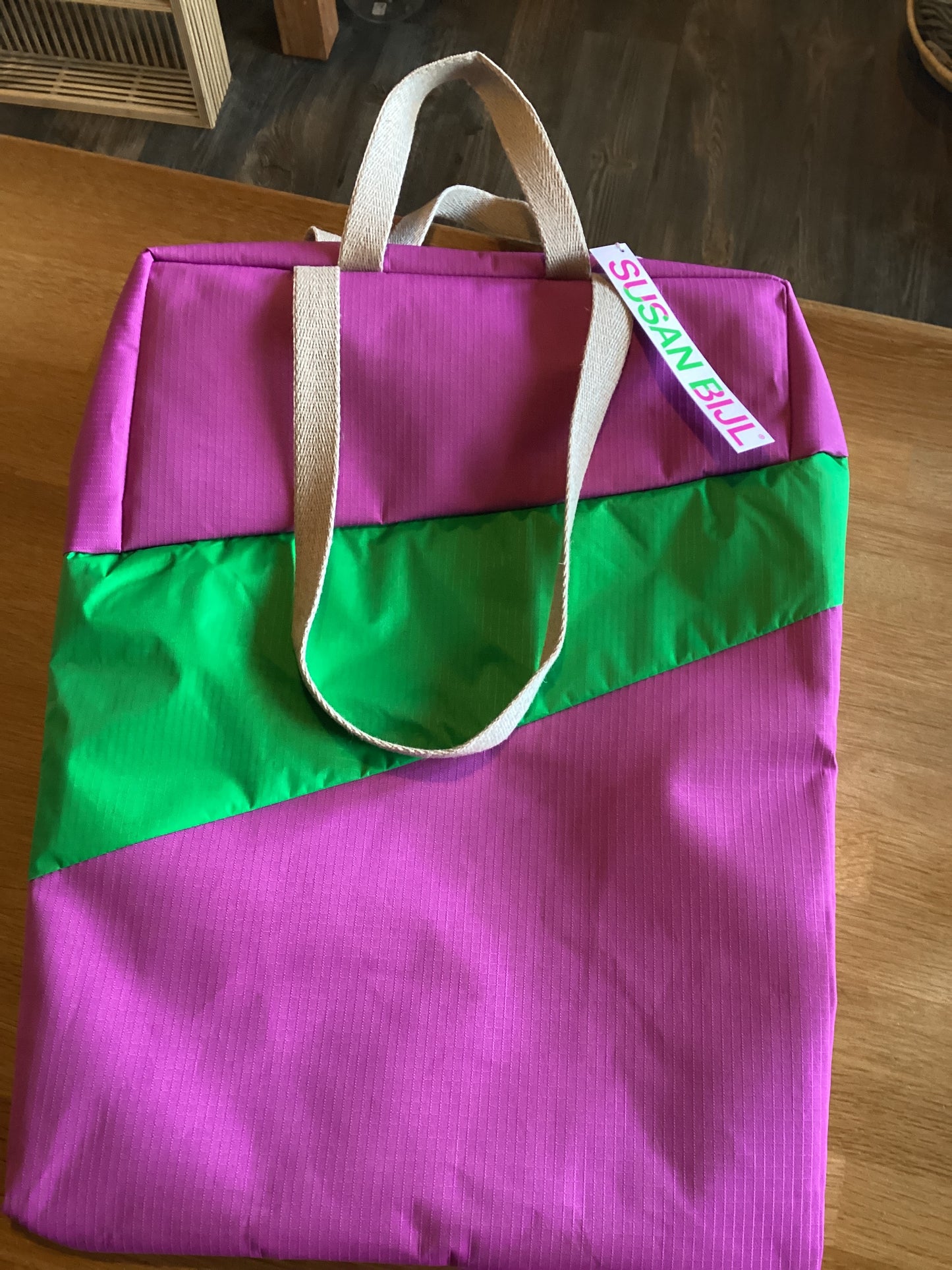 Susan Bijl the new tote bag echo & greenscreen Large