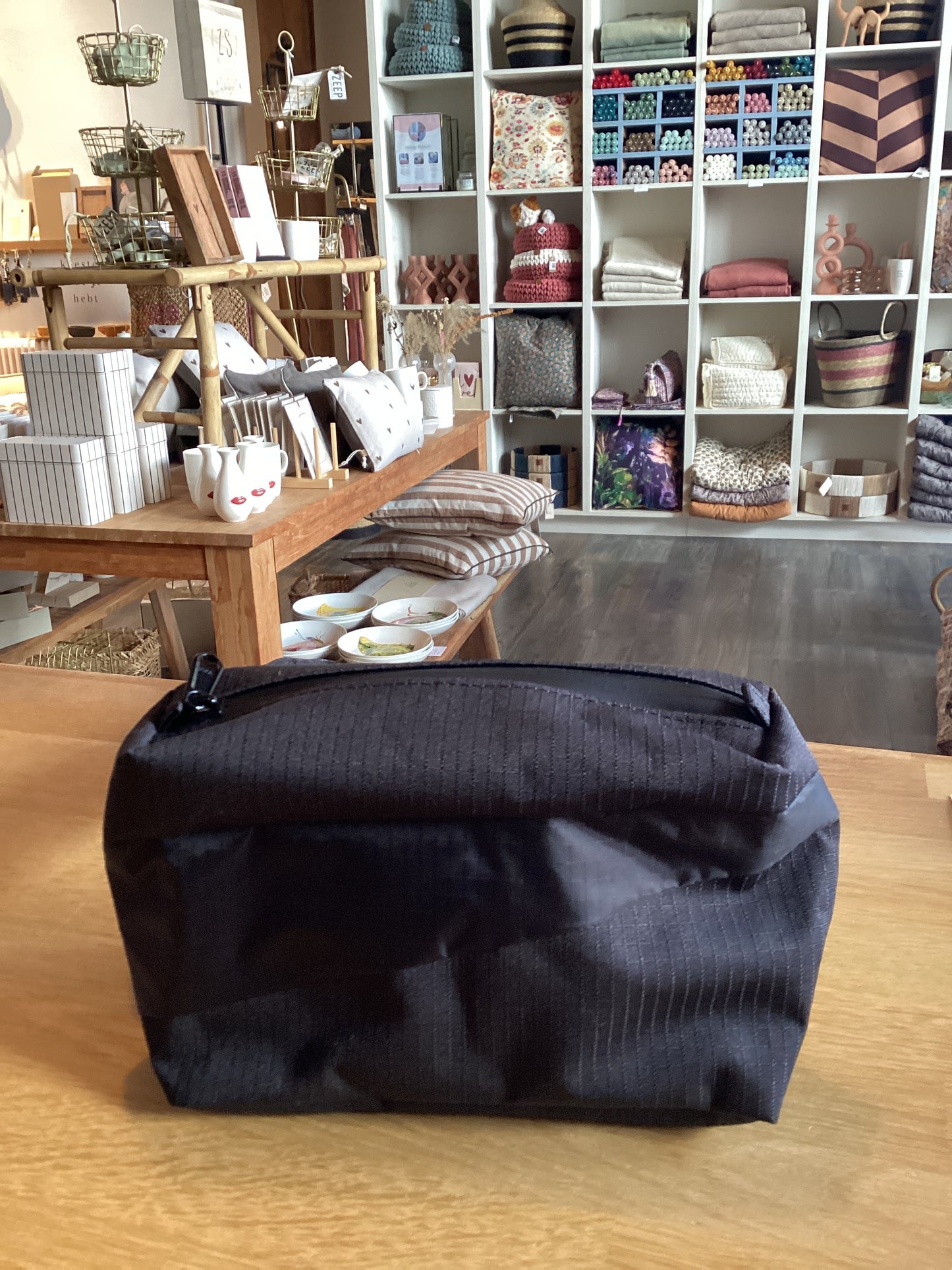 Susan Bijl the new bum bag Black & black S