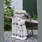 Klippan tulip grey 130x180cm woven blanker 100% lambs wool