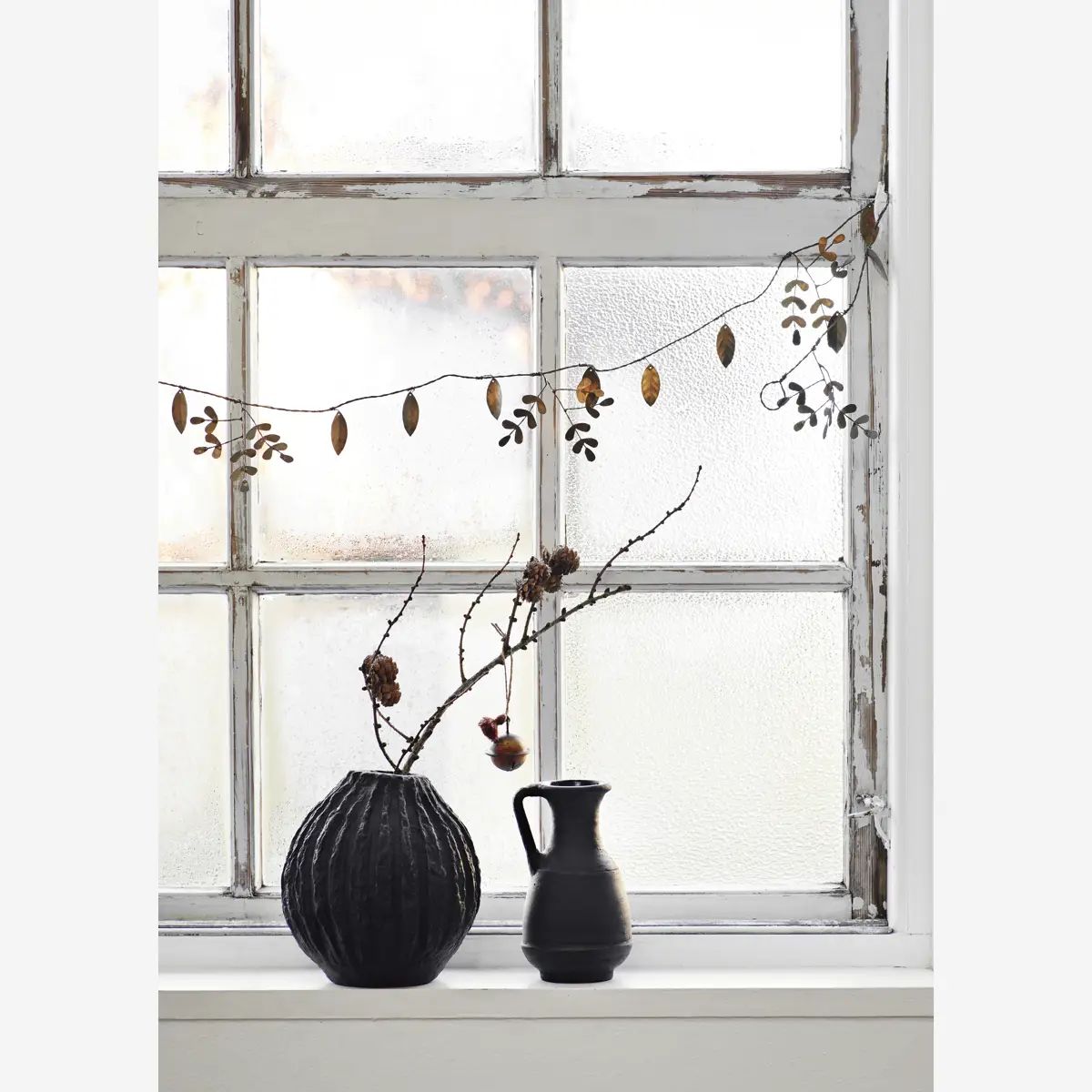 Madam stoltz iron garland