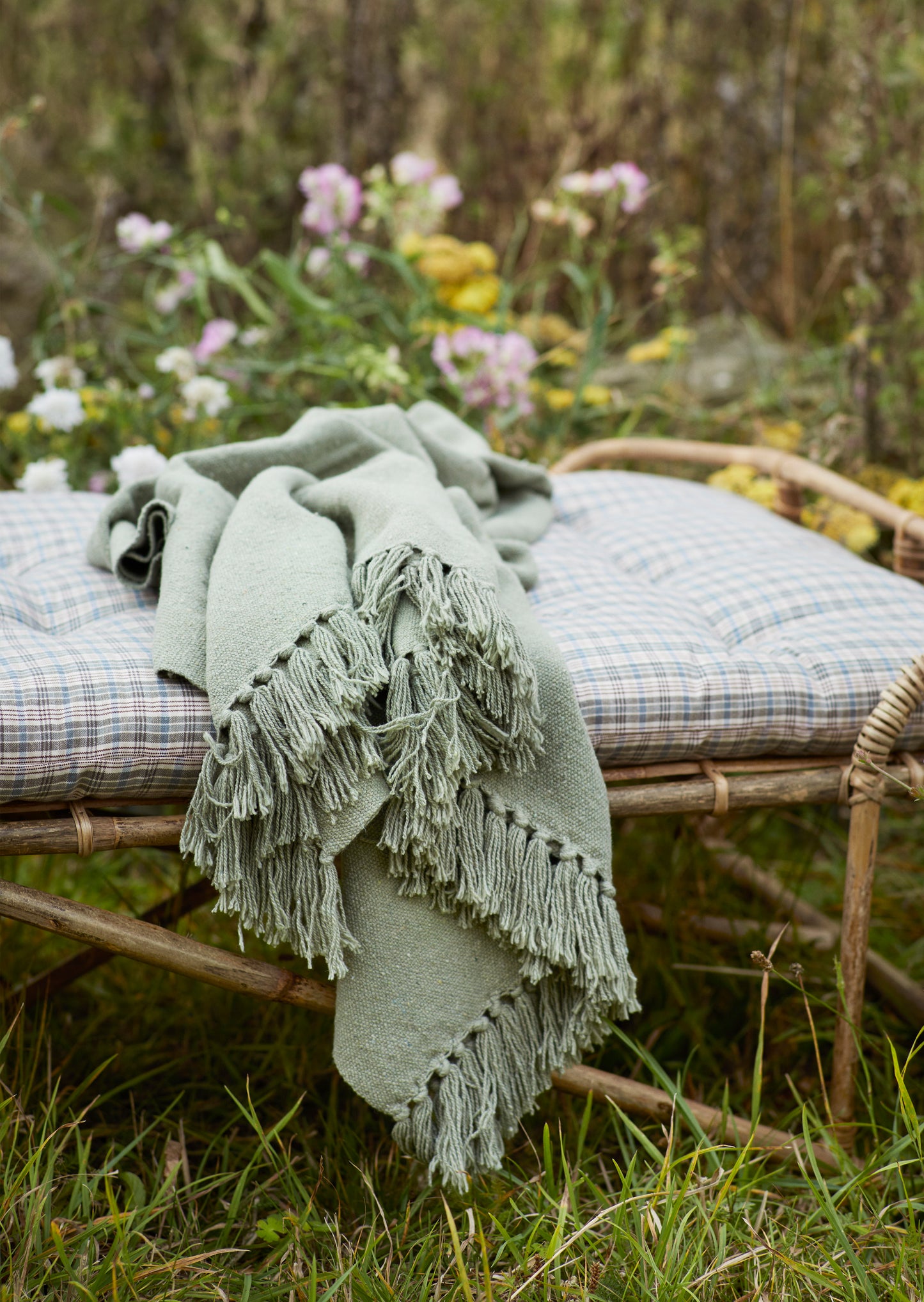 Madam Stoltz recycled cotton throw green