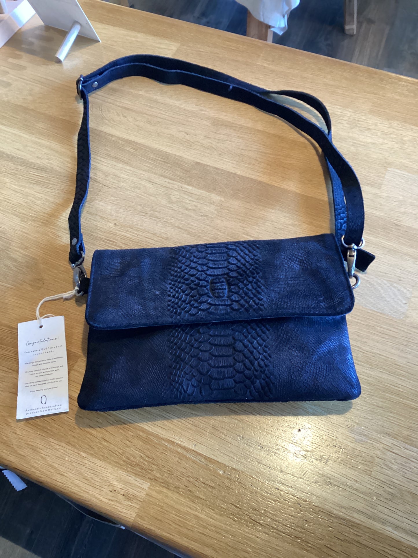 leren tas M zwart suède Qoss