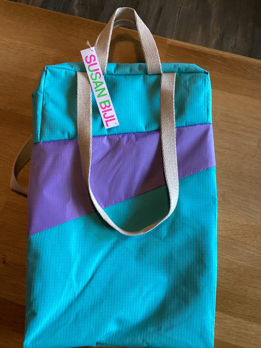 Susan Bijl the new tote bag drive & treble Medium