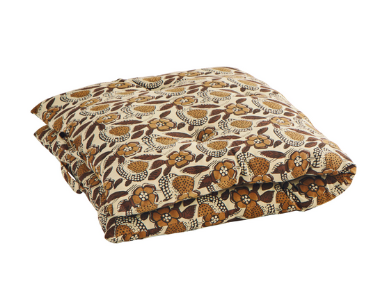Madam Stoltz mattress sand & flowers