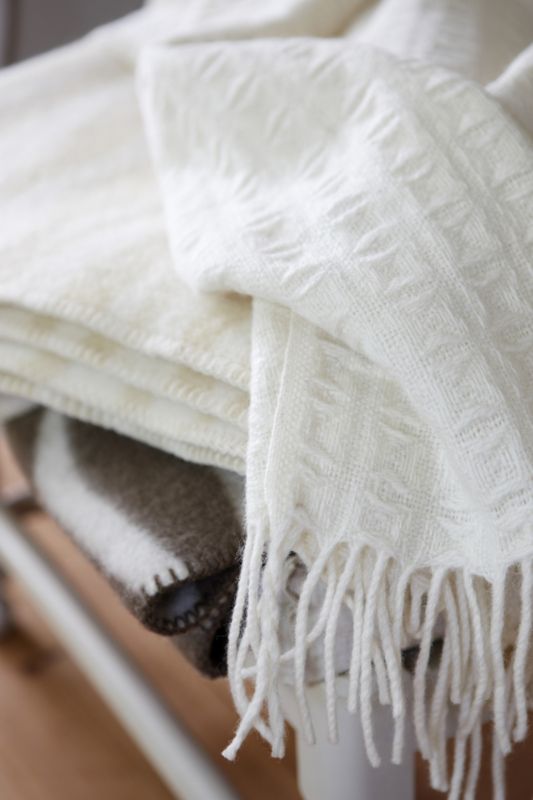 Klippan Twist naturel white, woven wool throw