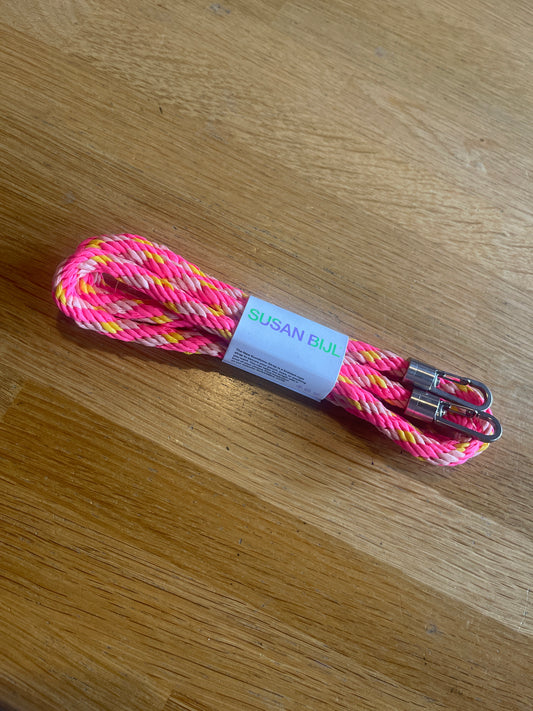 The new strap kumihimo Tone & tv yellow