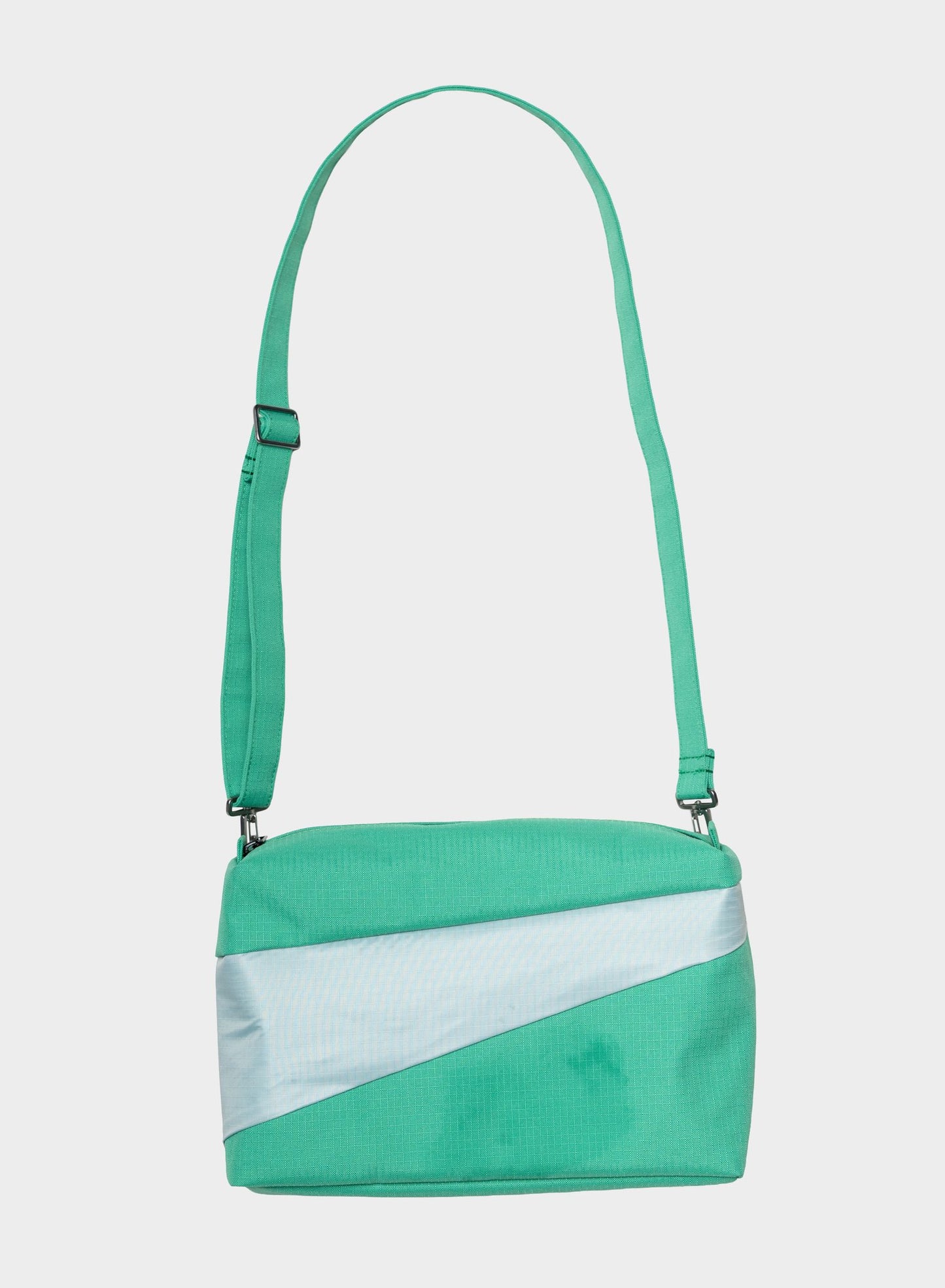 The new bum bag holly green & surf spray medium