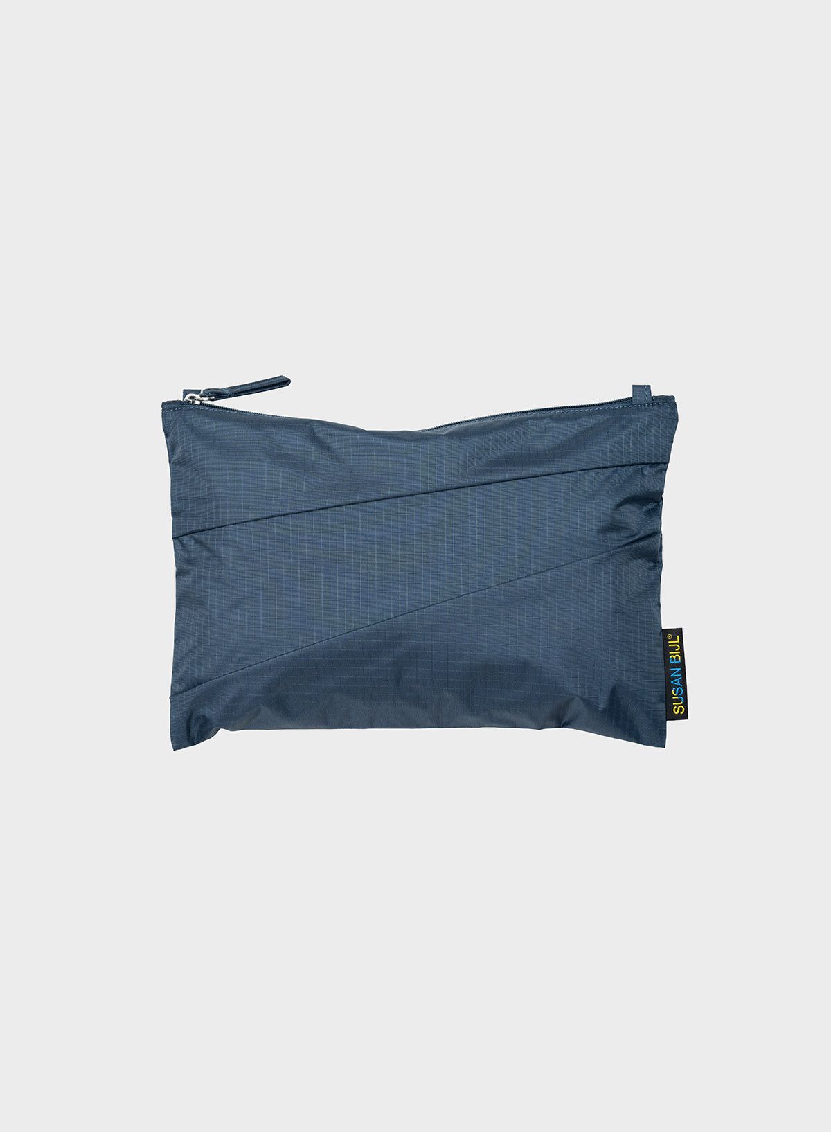 The new pouch mono tornado medium