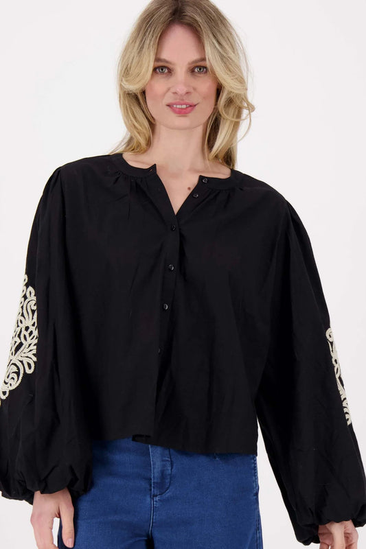 Blouse met borduur mouwen