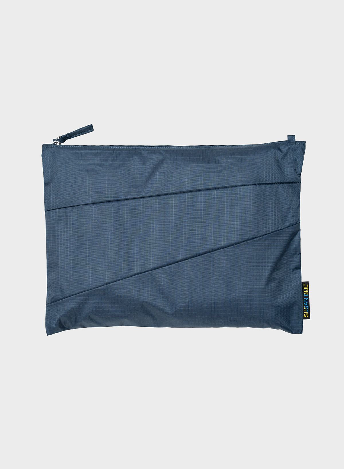 The new pouch mono tornado large
