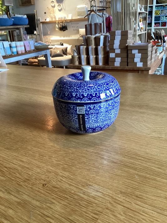 Apple pot lace