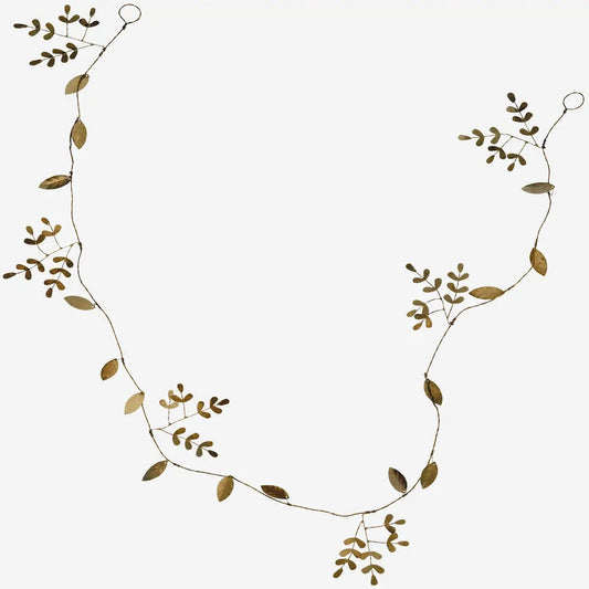 Madam stoltz iron garland
