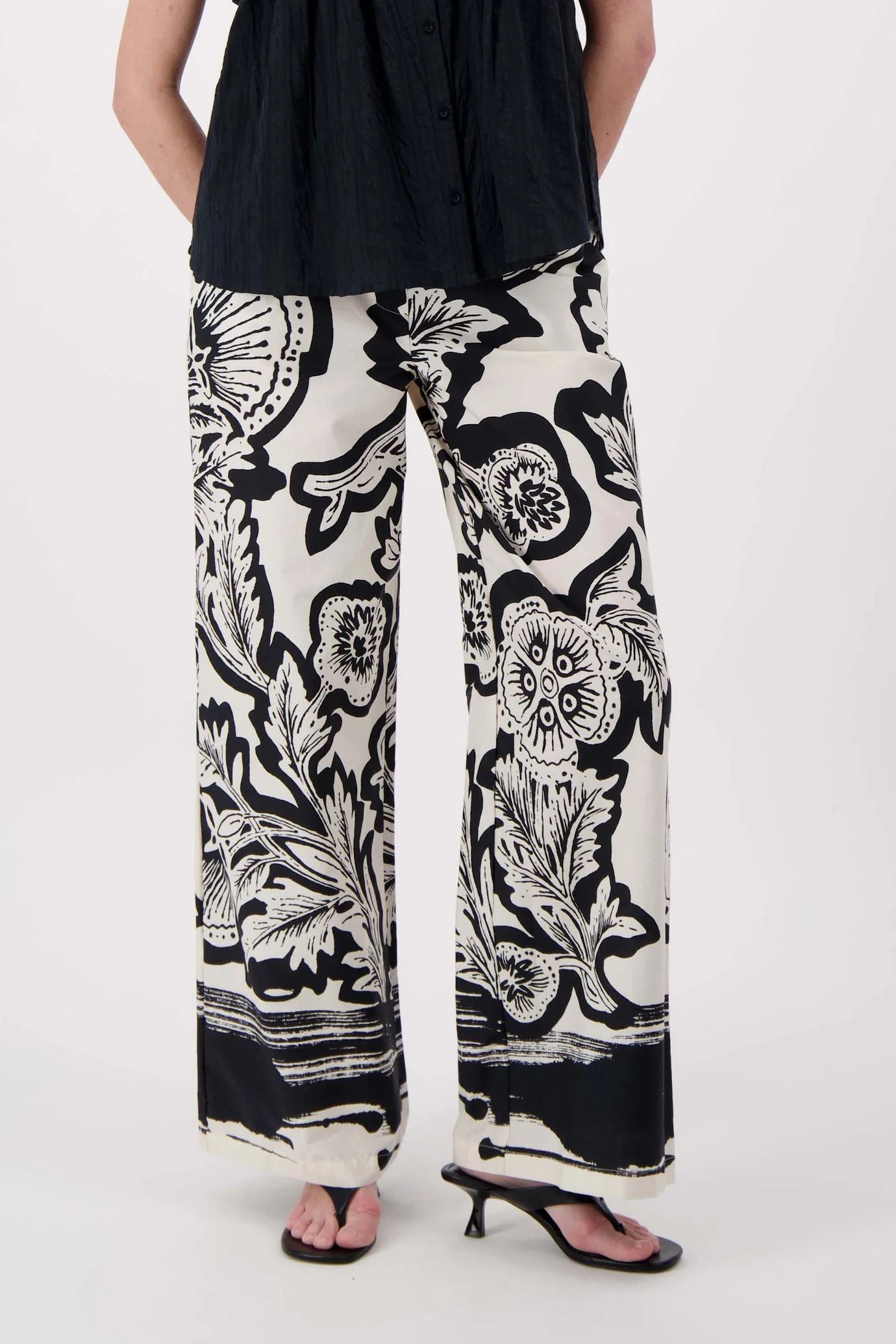 Zusss broek met borderprint zwart / soft kit