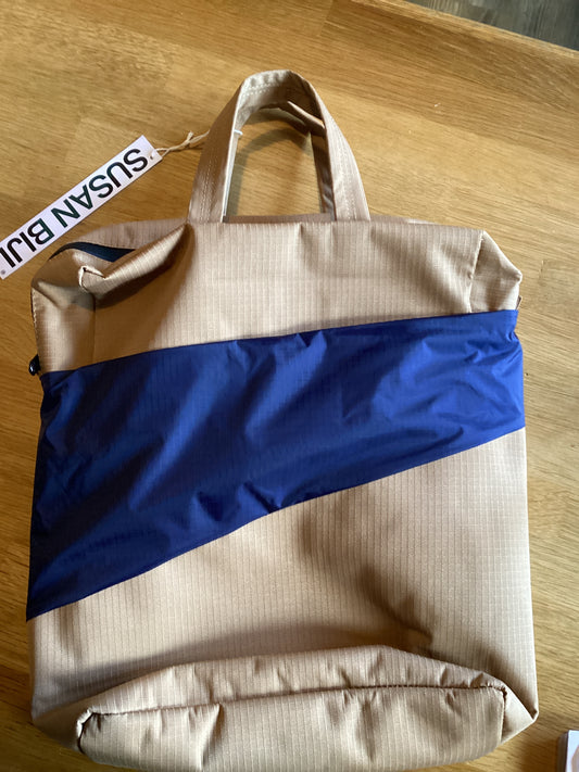 Susan Bijl the new backpack camel & Navy